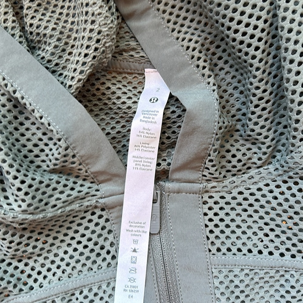 Lululemon Netted Zipper Up Lightweight Jacket - image 2